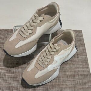 Steve Madden CAMPO Platform Sneakers. Women 9.5. Like new condition. Very sharp!